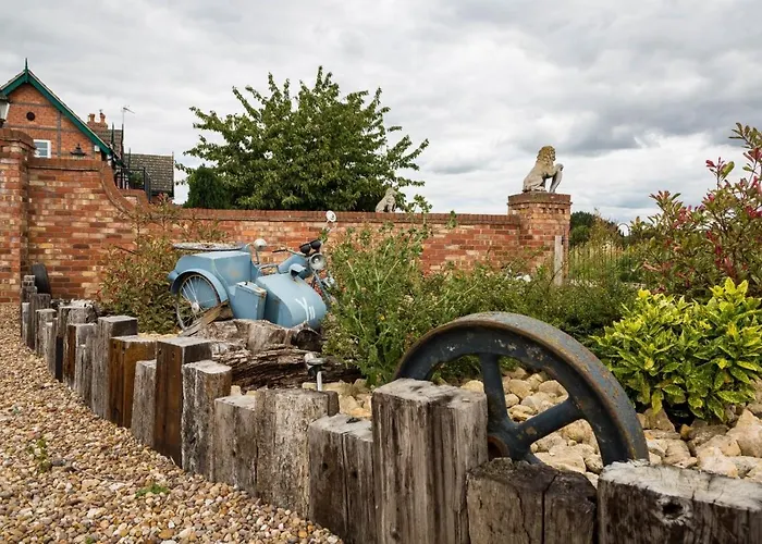 Villa: Lincoln Holiday Retreat Lodge With Private Hot Tub