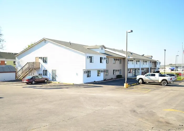 Motels Luxury Inn & Suites Lincoln